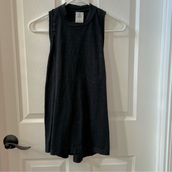⭐️ We The Free Black Burnout Sleeveless Tank Scoop Racer Back MEDIUM - Picture 1 of 9